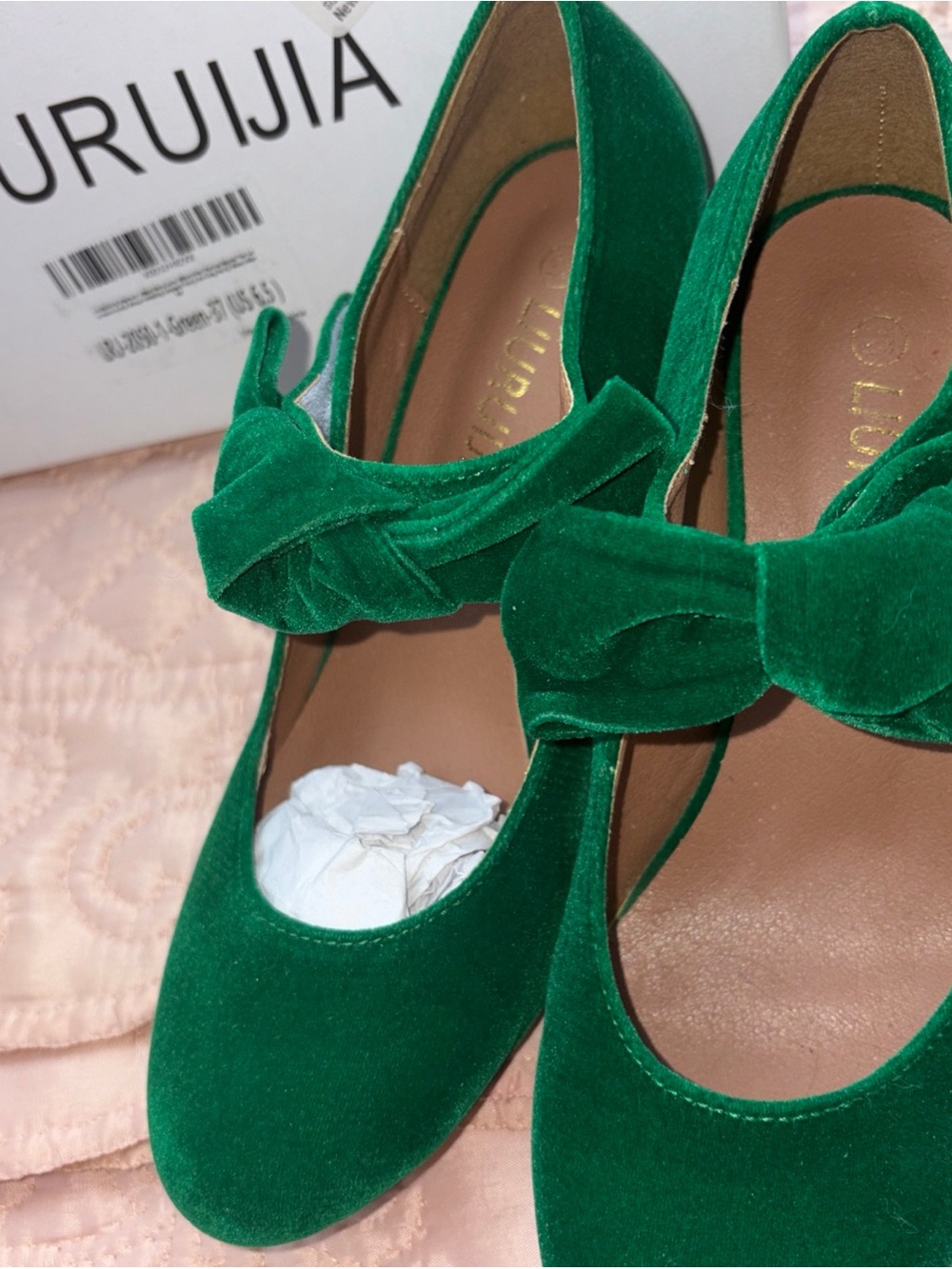 Green Velvet/suede Bow Mary Jane Pumps - by Liuruijia Women’s size US 6 1/2